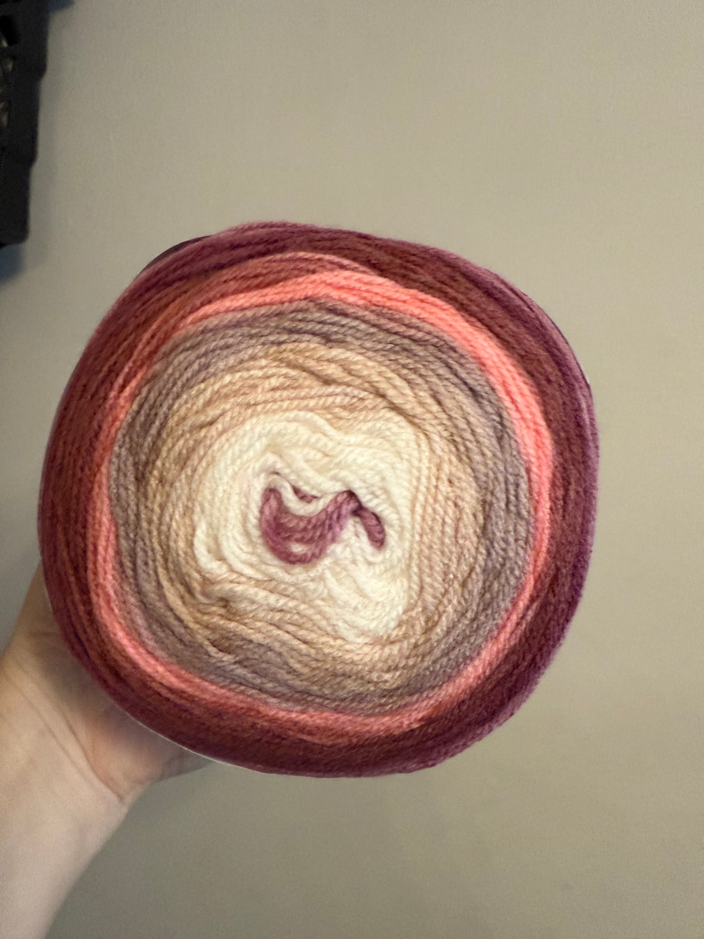 X3 Woollbiene cupcake gradient yarn acrylic 150g