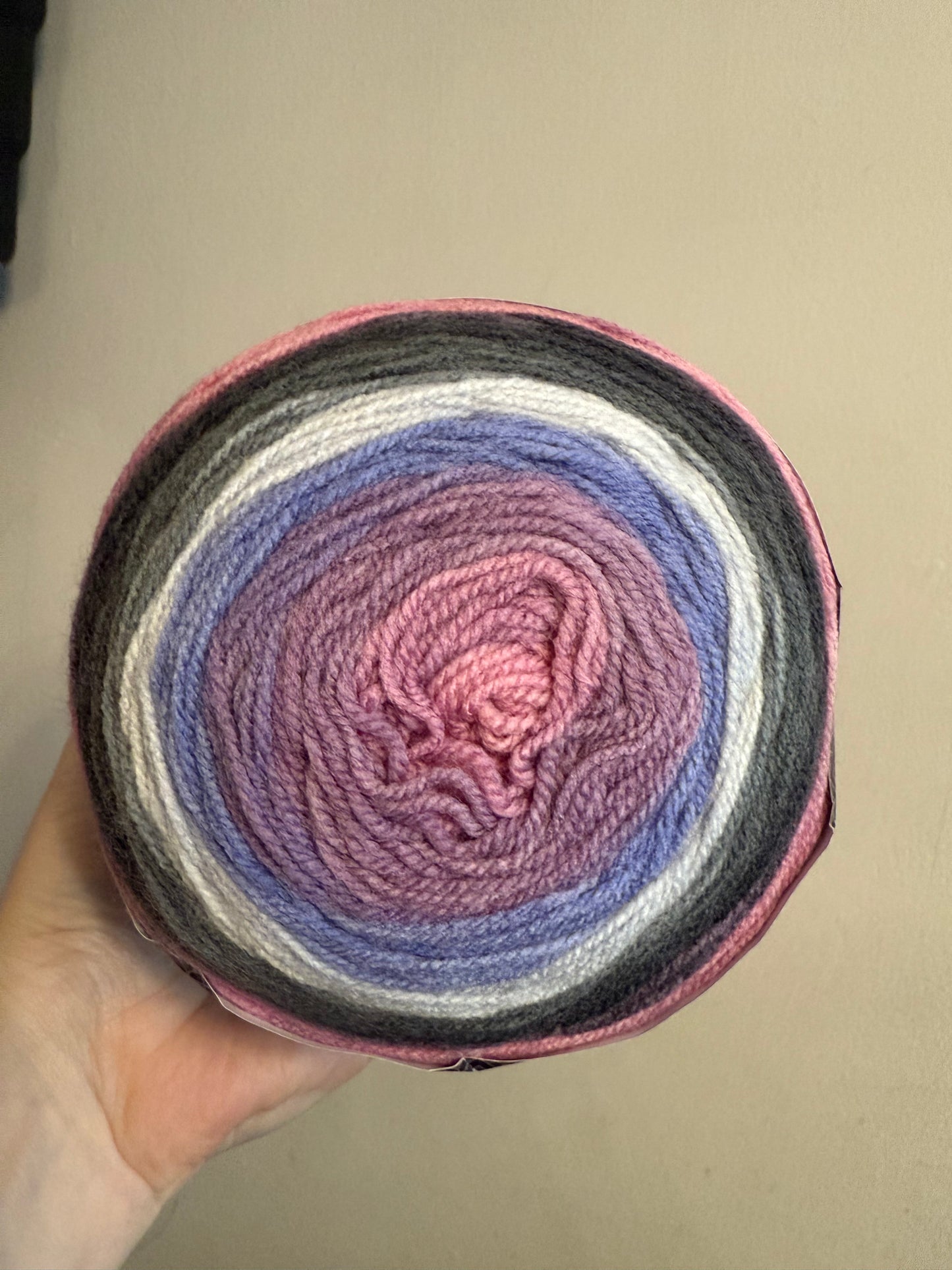 X3 Woollbiene cupcake gradient yarn acrylic 150g