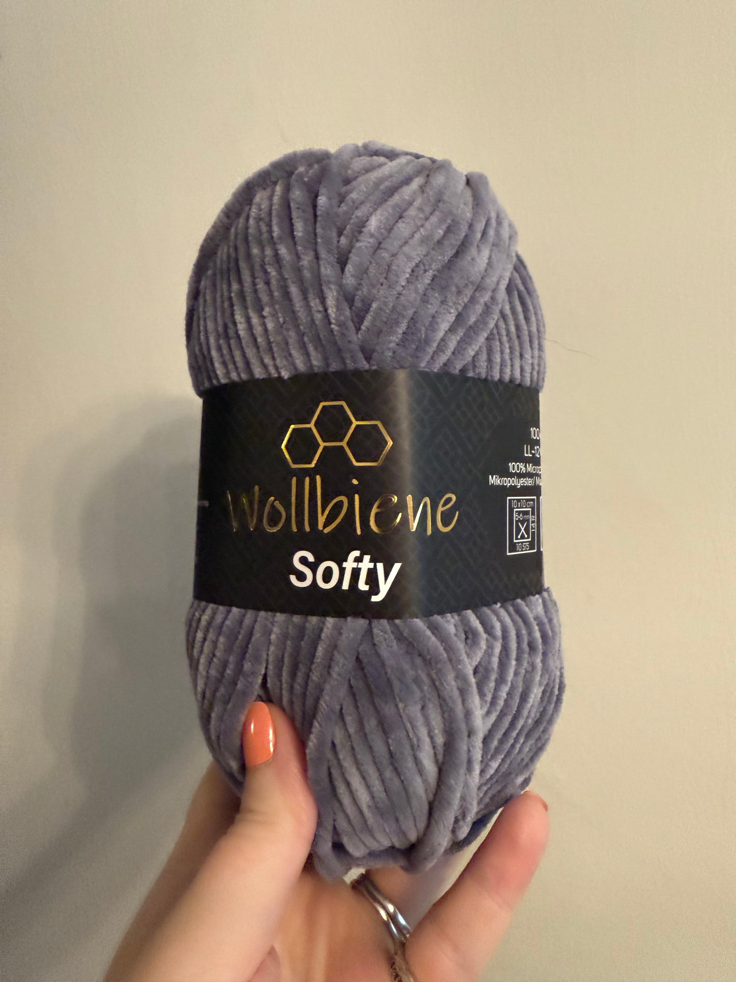 Woollbiene softy yarn
